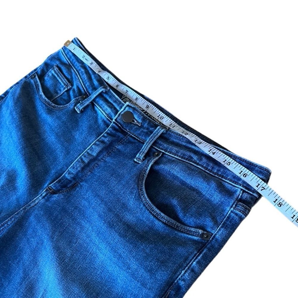 Universal Thread High Rise Distressed Blue Jeans - Picture 11 of 14